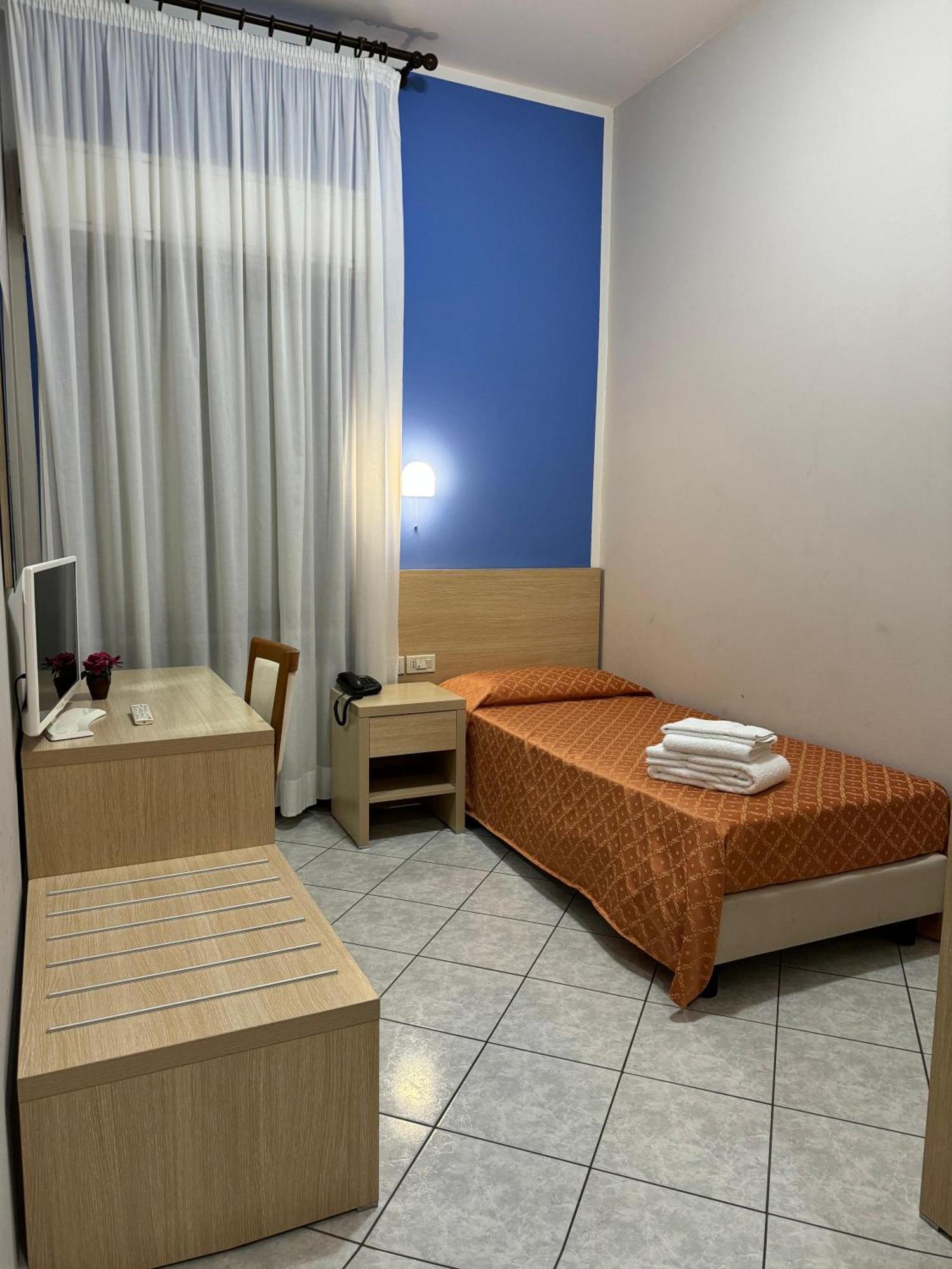 Albergo La Posta Arezzo Badia Al Pino ภายนอก รูปภาพ