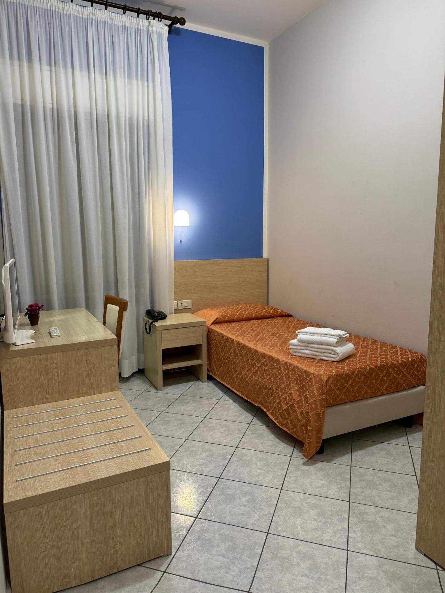 Albergo La Posta Arezzo Badia Al Pino ภายนอก รูปภาพ