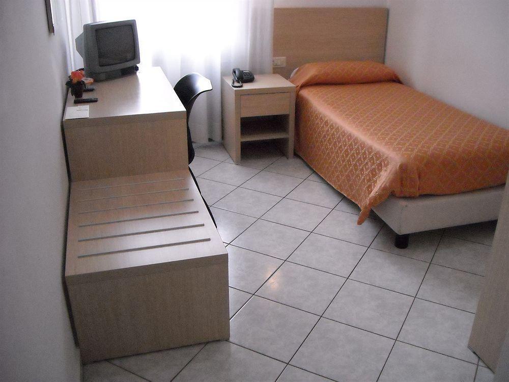 Albergo La Posta Arezzo Badia Al Pino ภายนอก รูปภาพ