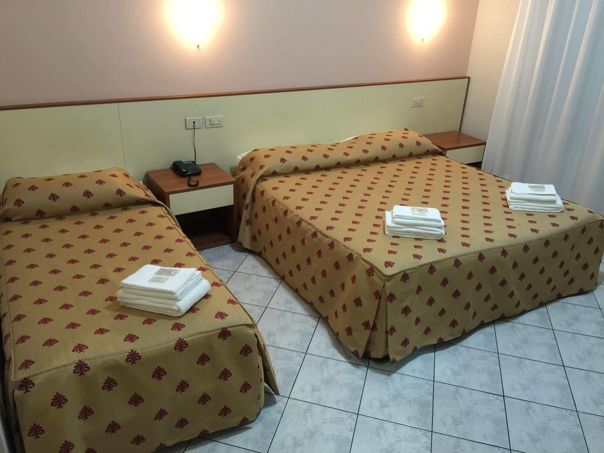 Albergo La Posta Arezzo Badia Al Pino ภายนอก รูปภาพ